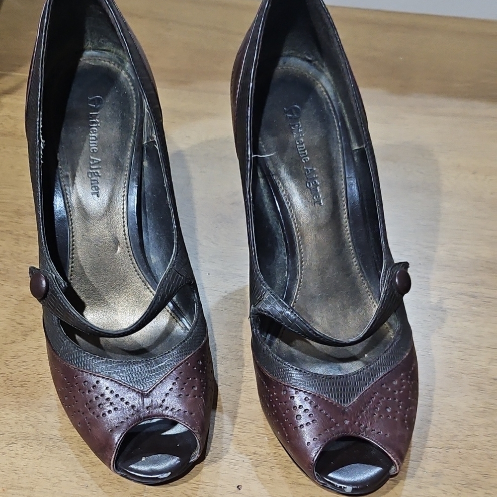 Etienne Aigner Brown Heels Classic Design